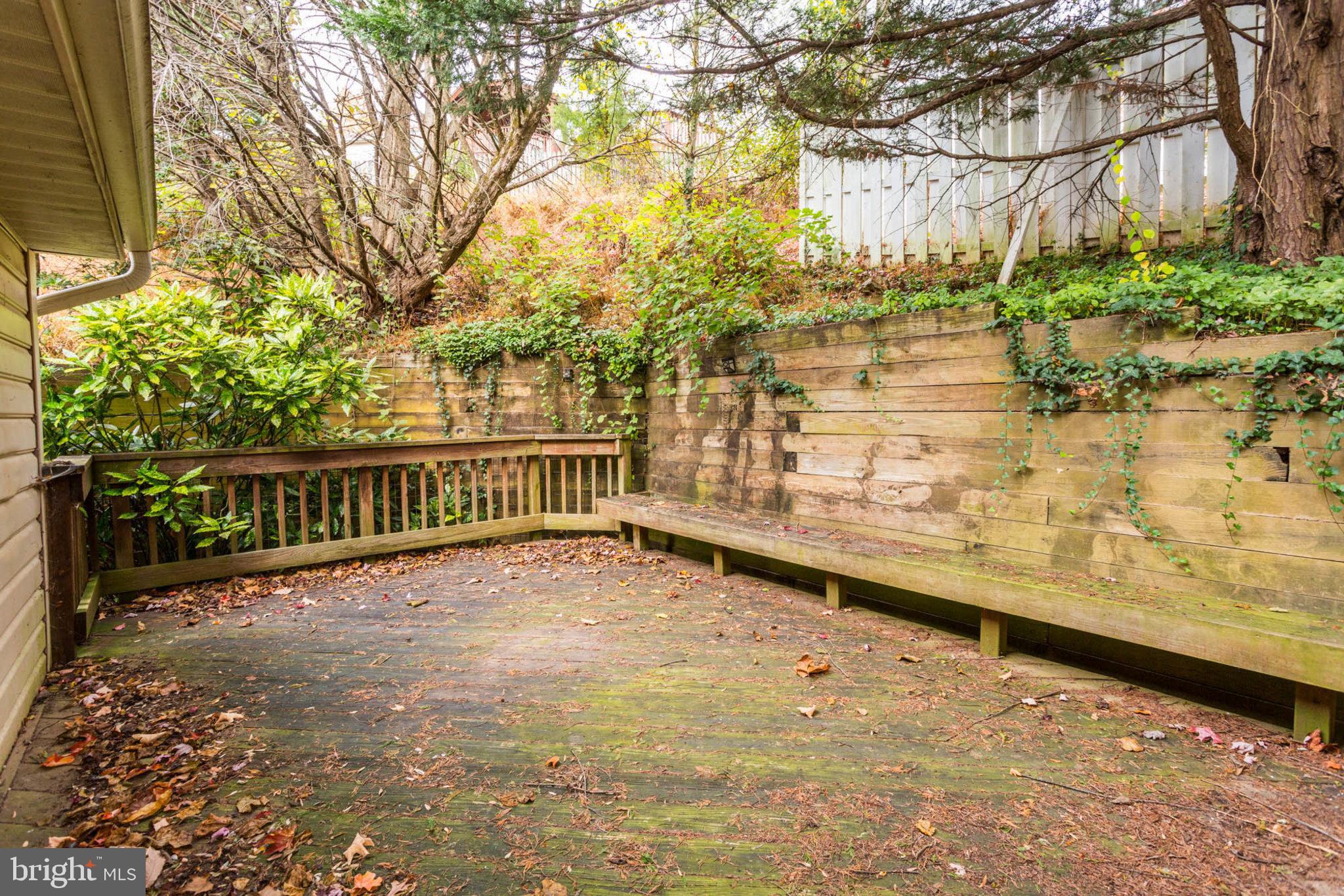 WARREN MANOR - Residential