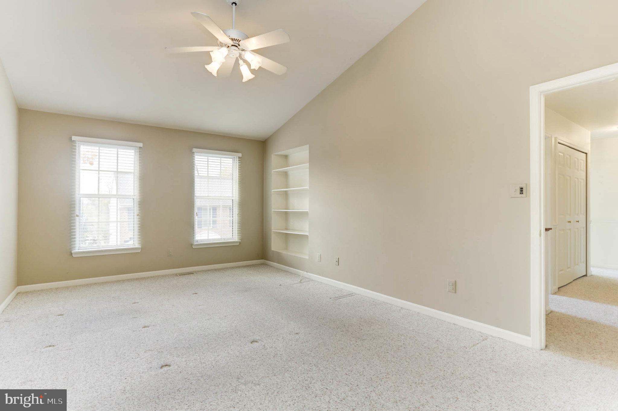 WARREN MANOR - Residential