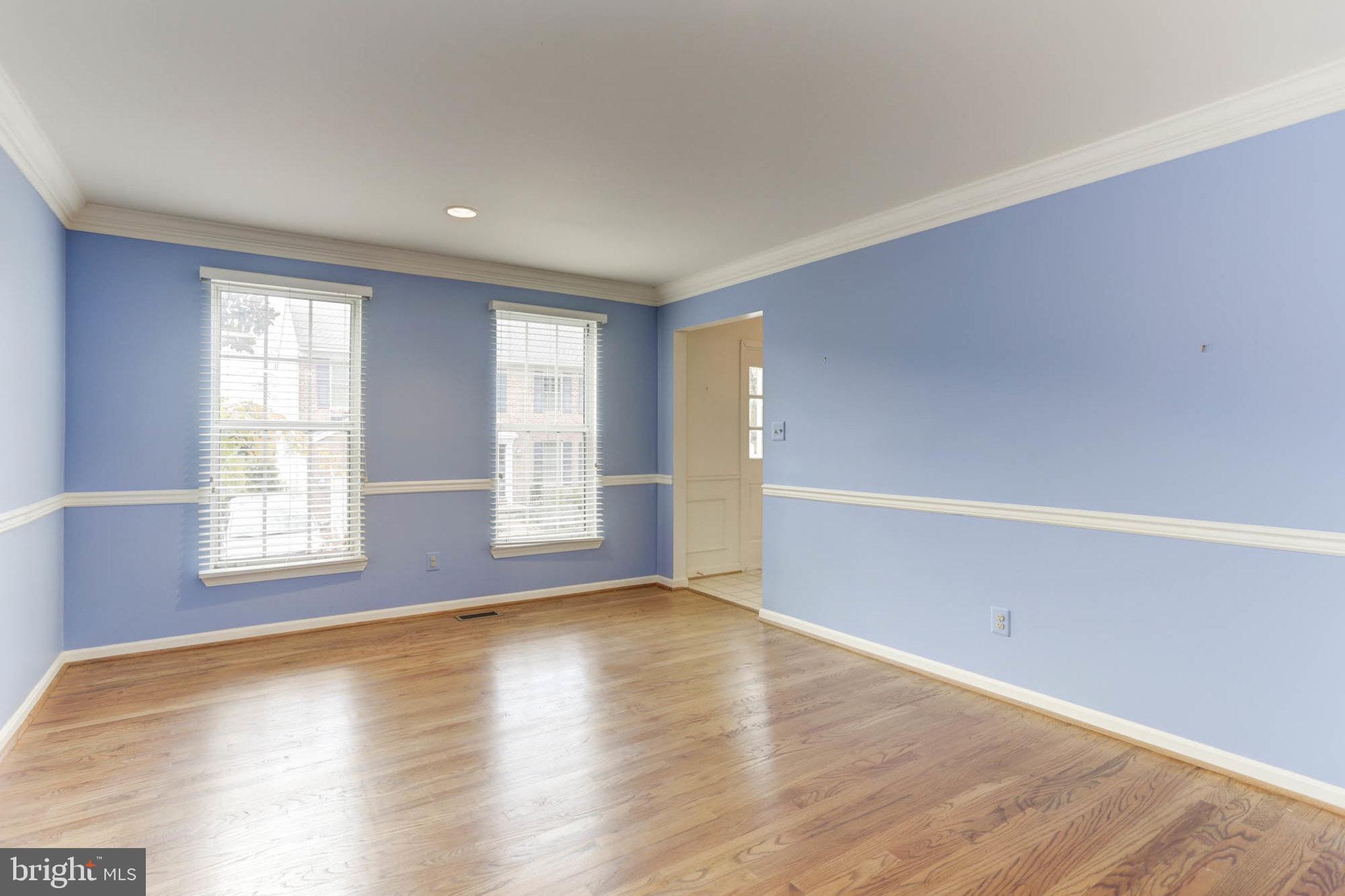 WARREN MANOR - Residential