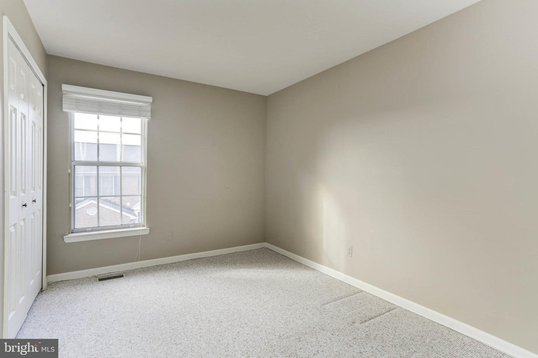 WARREN MANOR - Residential