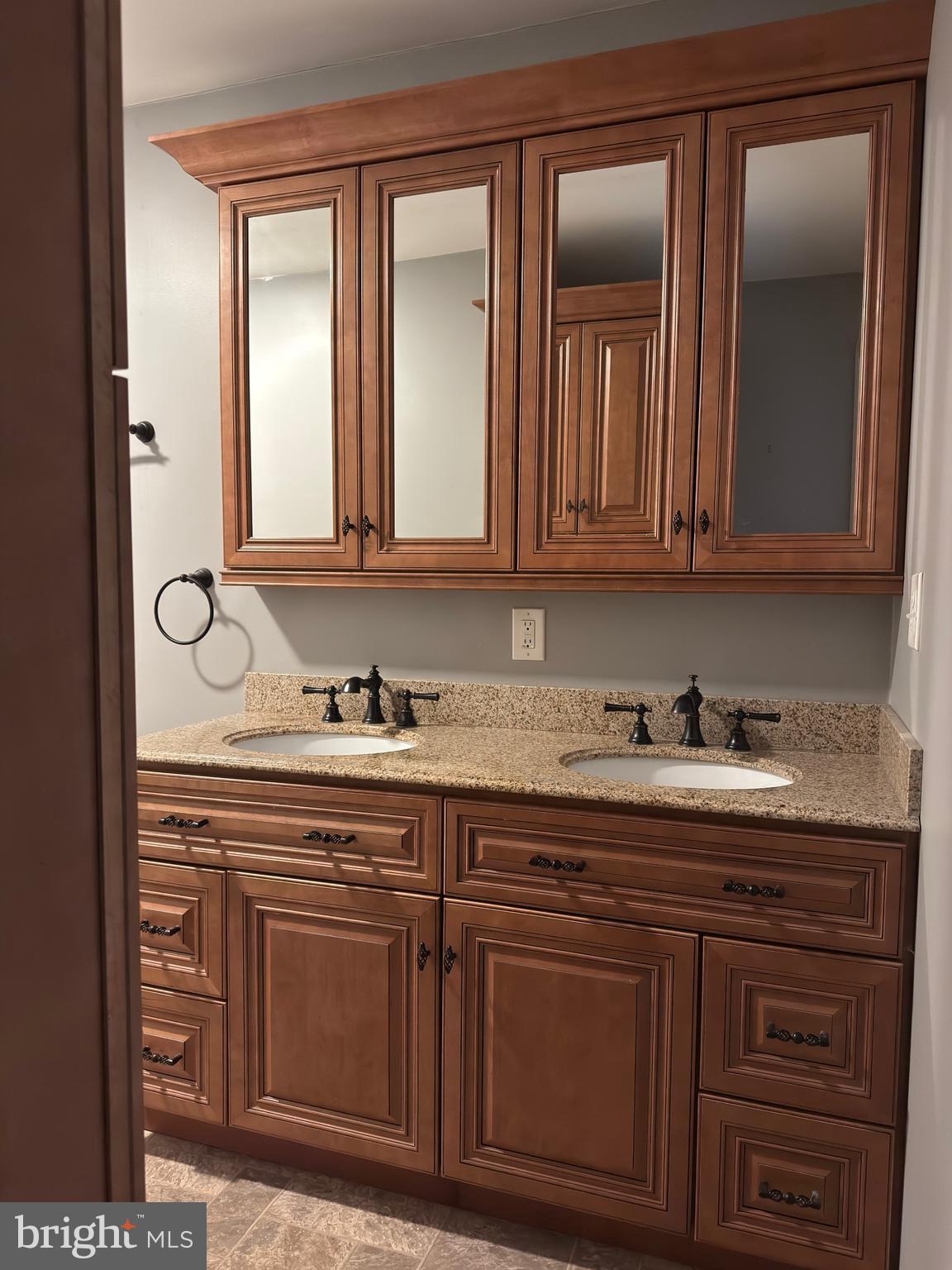 HEMPFIELD AREA - Residential