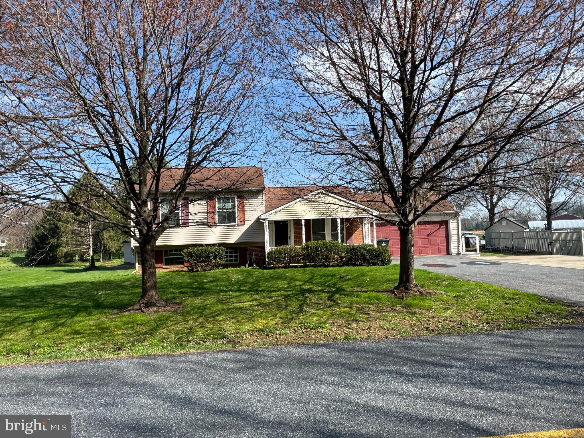 HEMPFIELD AREA - Residential