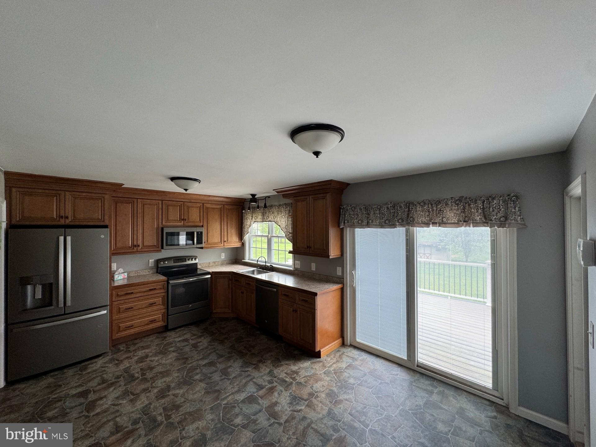 HEMPFIELD AREA - Residential