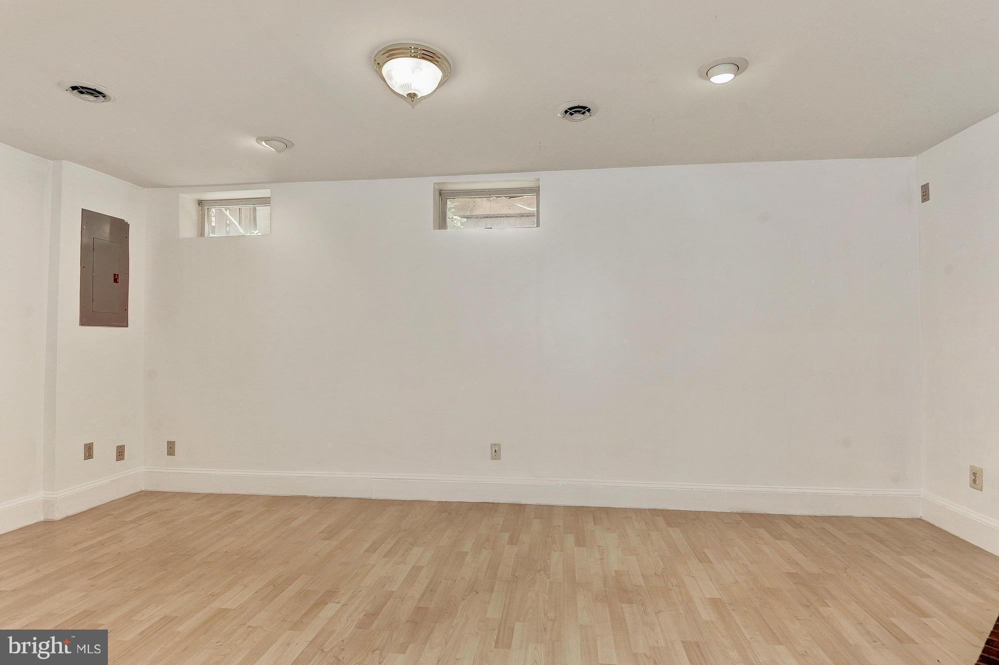 WOODSTONE - Residential