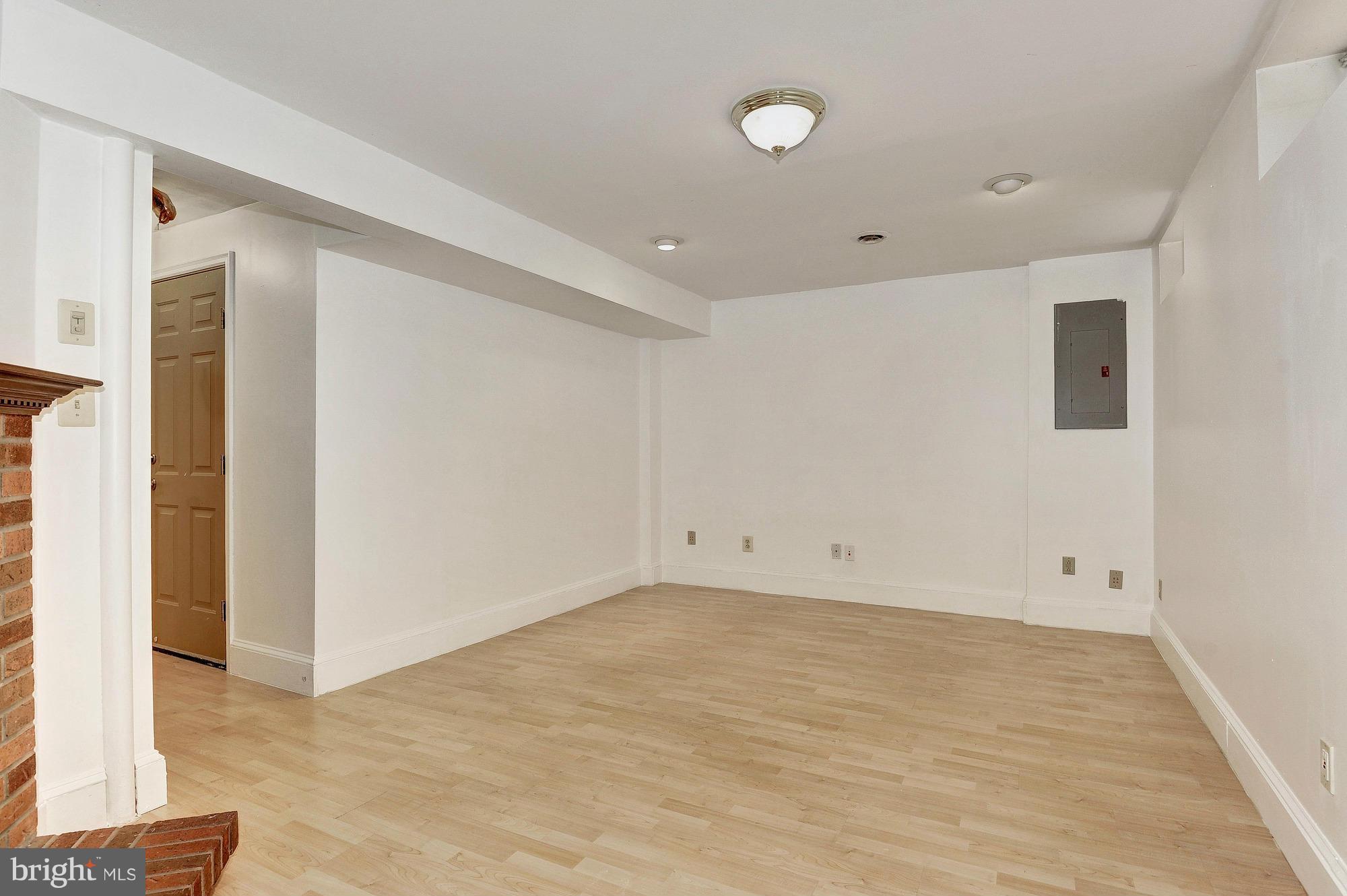 WOODSTONE - Residential