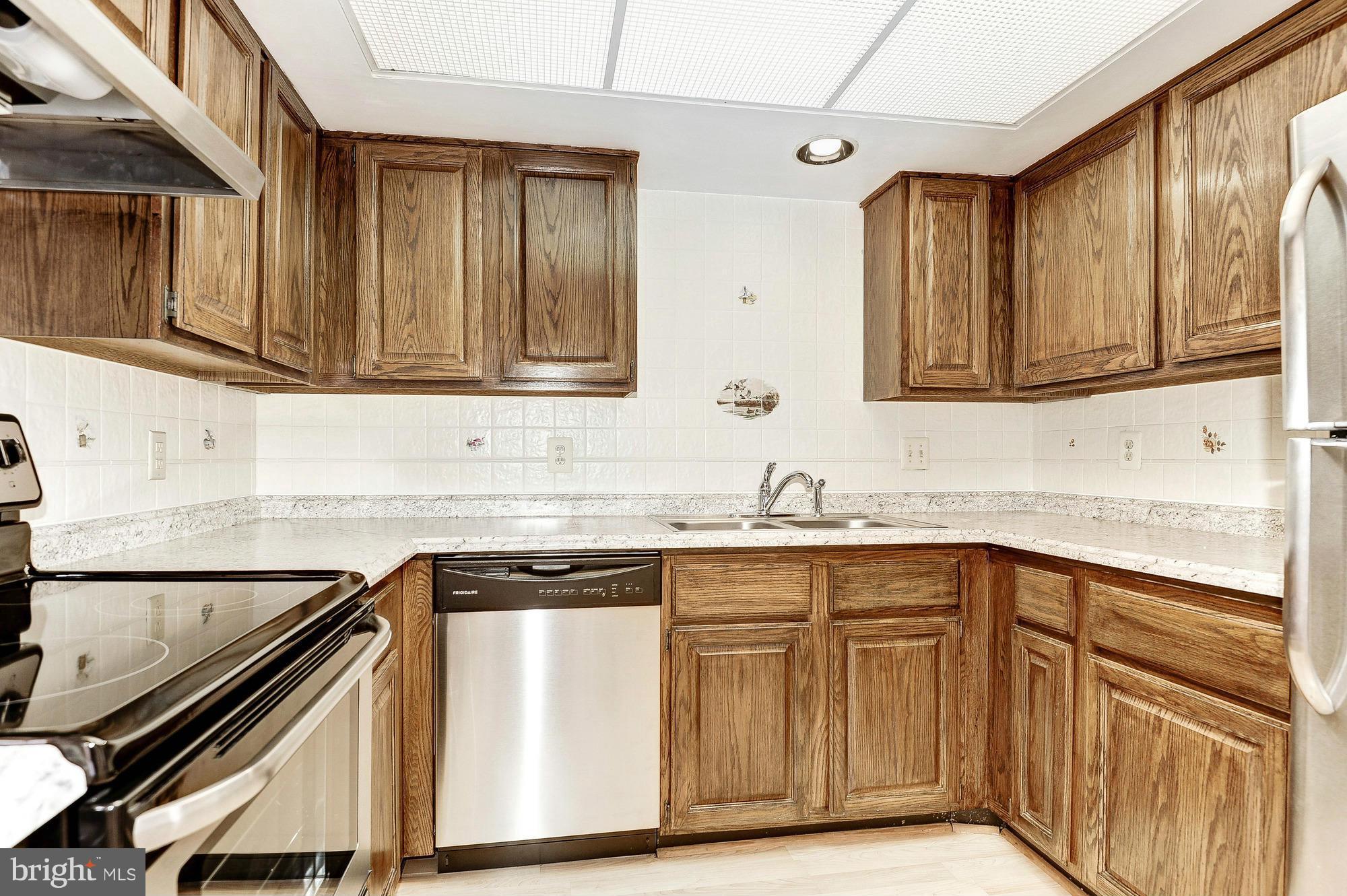 WOODSTONE - Residential