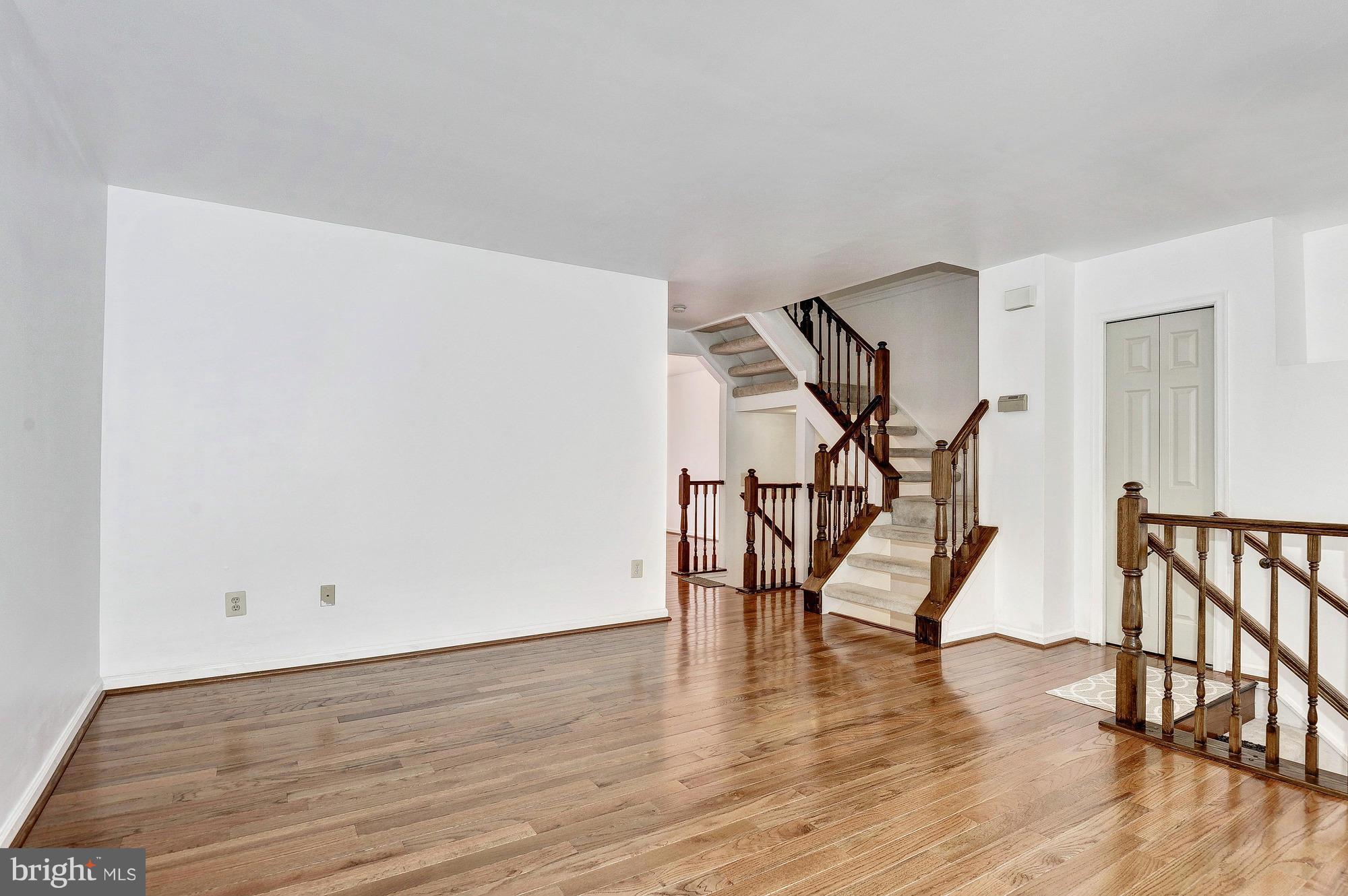 WOODSTONE - Residential