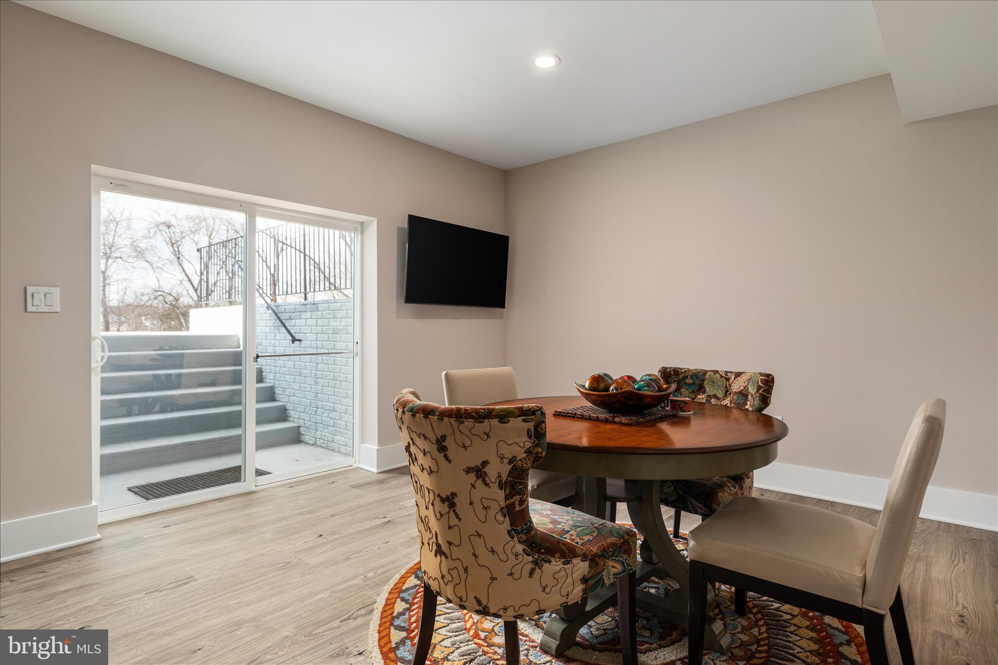 TANAGER - Residential