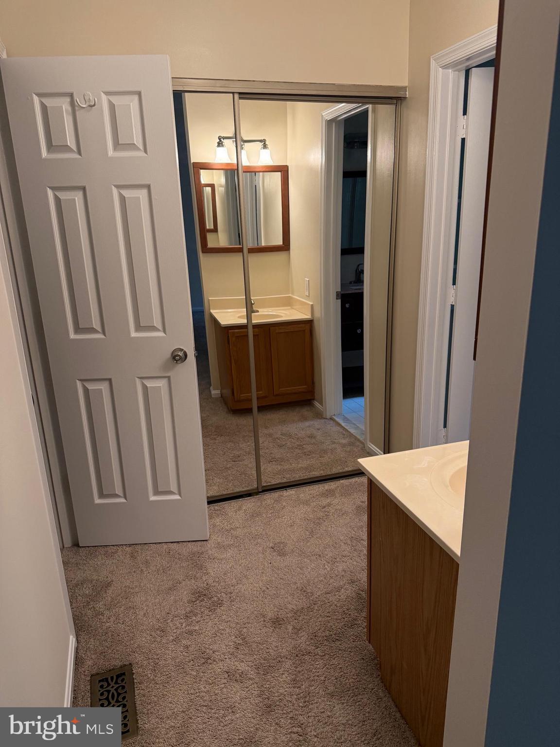 CHURCHILL TOWN SECTOR - Residential