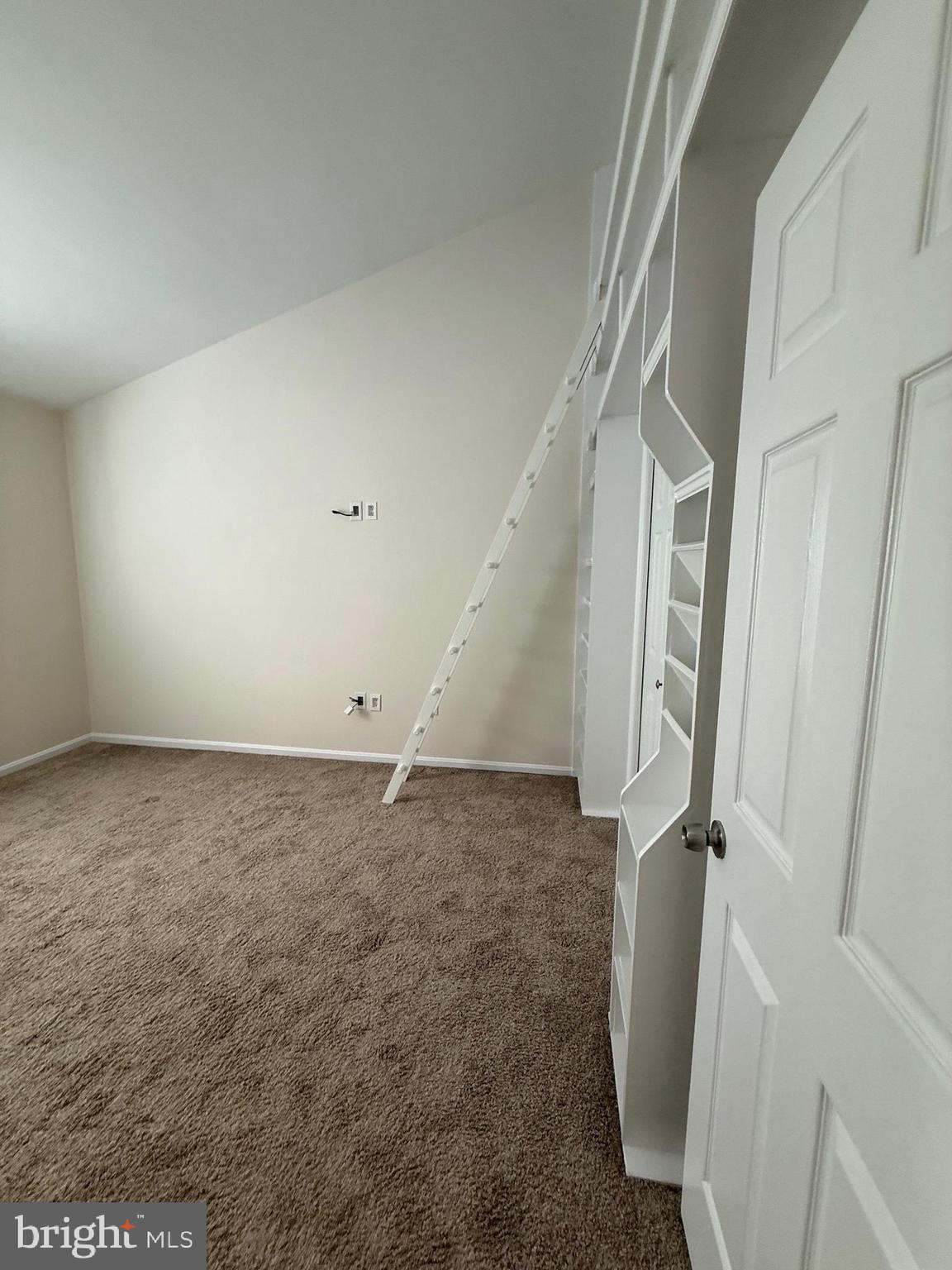 CHURCHILL TOWN SECTOR - Residential