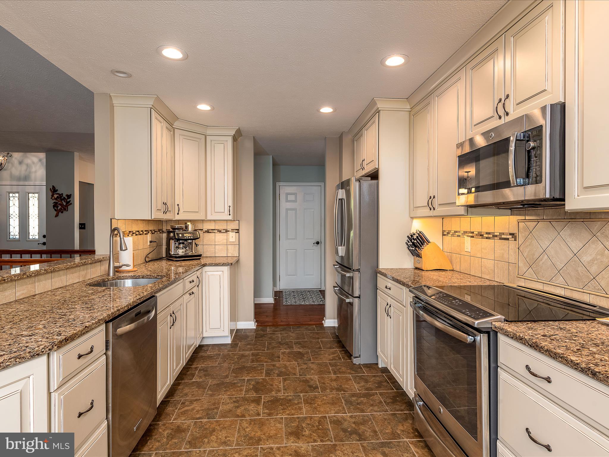 DUCHESS ESTATES - Residential