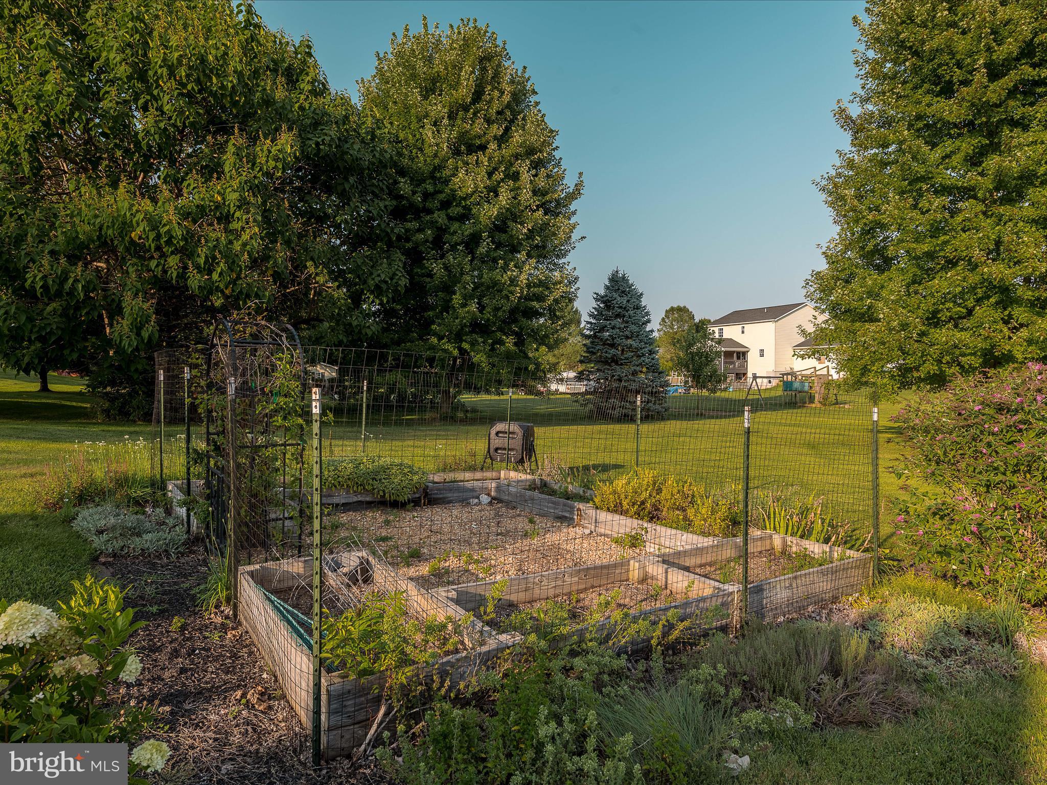 DUCHESS ESTATES - Residential