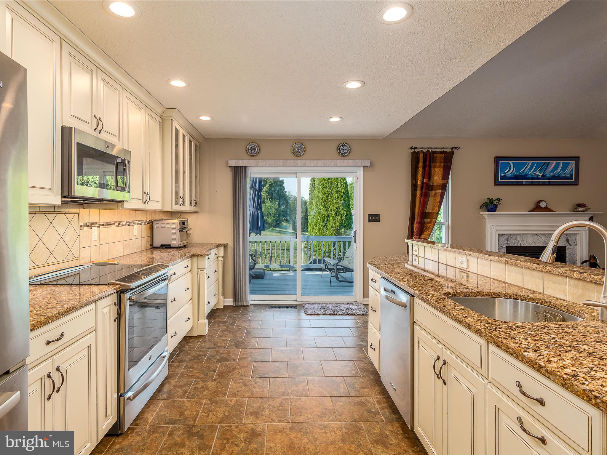 DUCHESS ESTATES - Residential