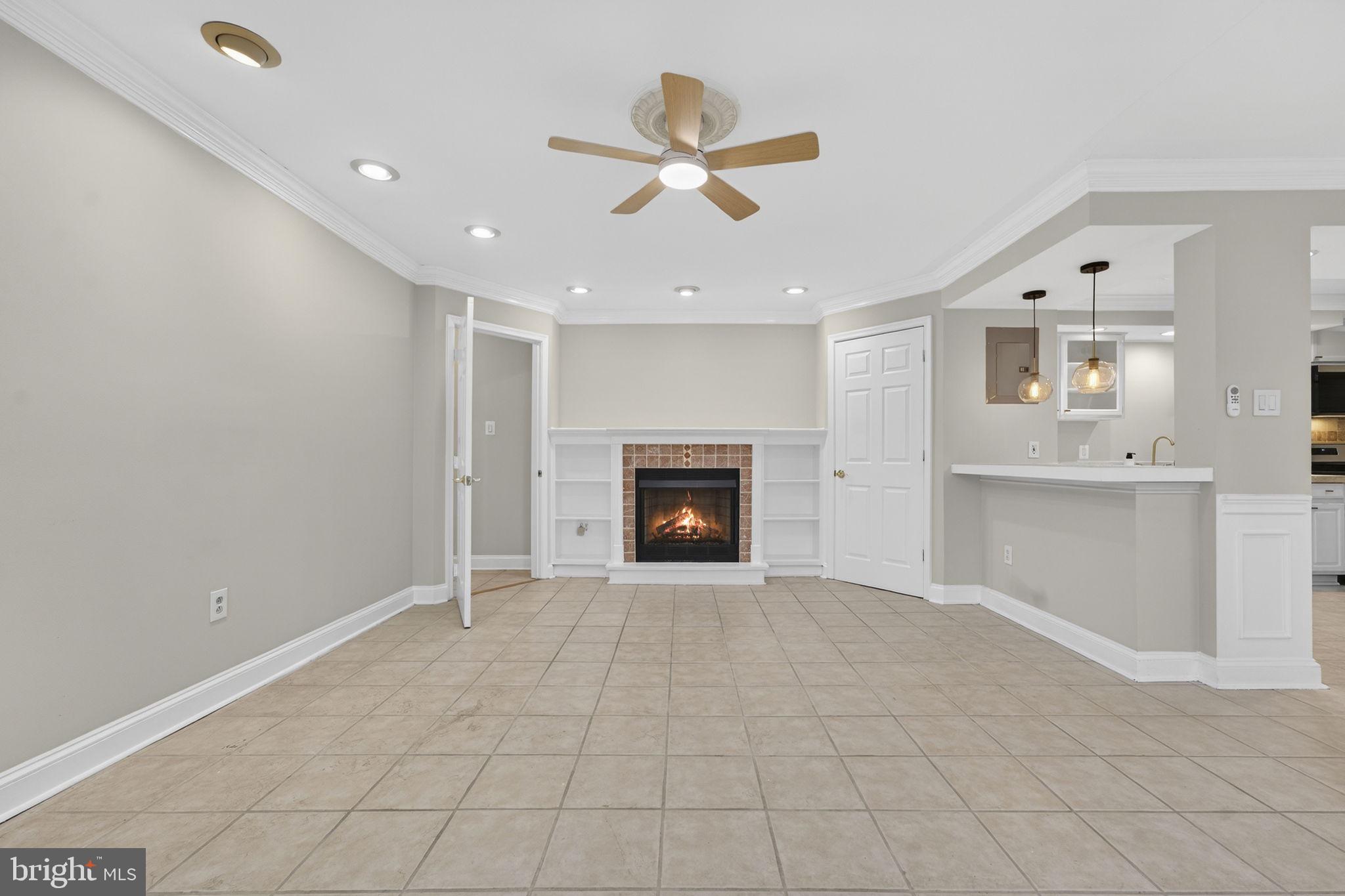 MOORINGS OF OCCOQUAN CON - Residential