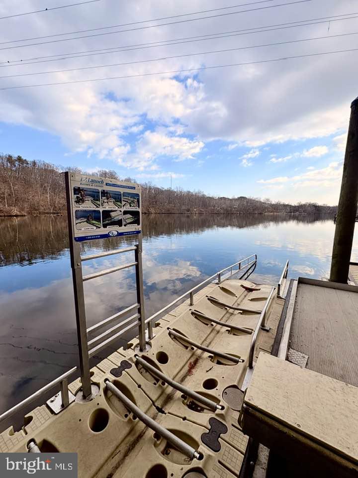 MOORINGS OF OCCOQUAN CON - Residential