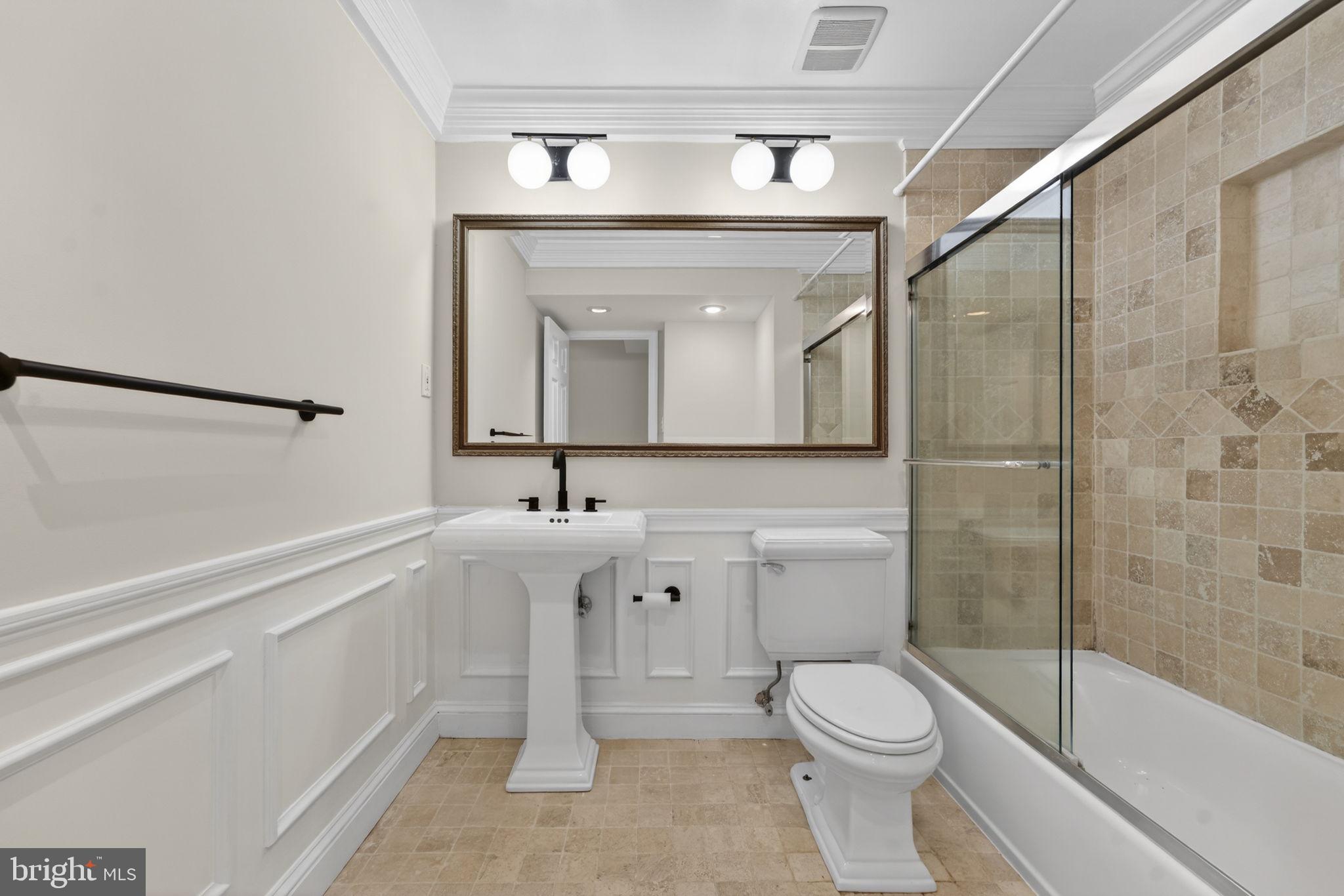 MOORINGS OF OCCOQUAN CON - Residential