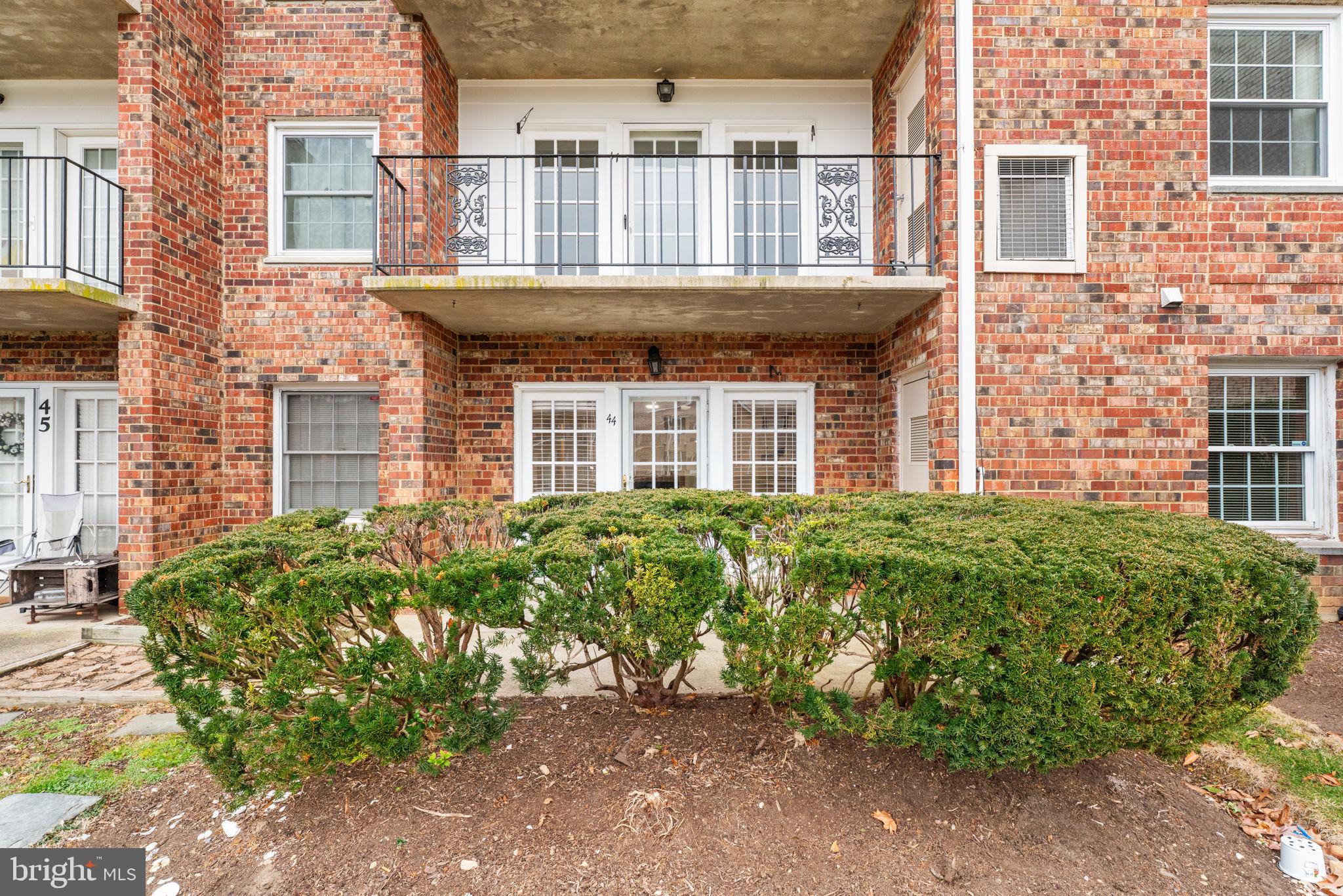 MOORINGS OF OCCOQUAN CON - Residential