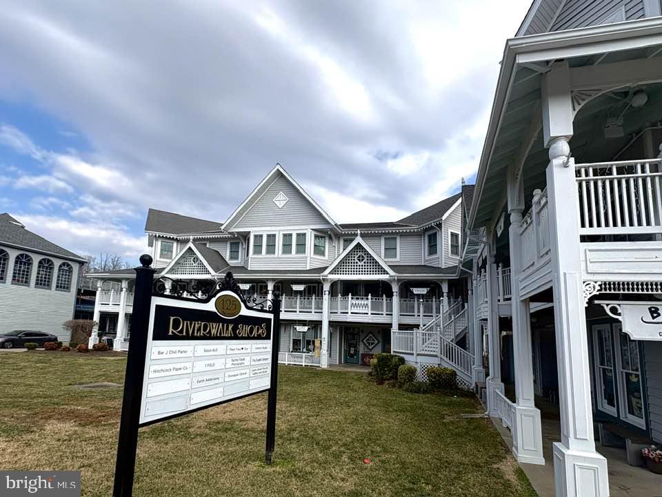 MOORINGS OF OCCOQUAN CON - Residential