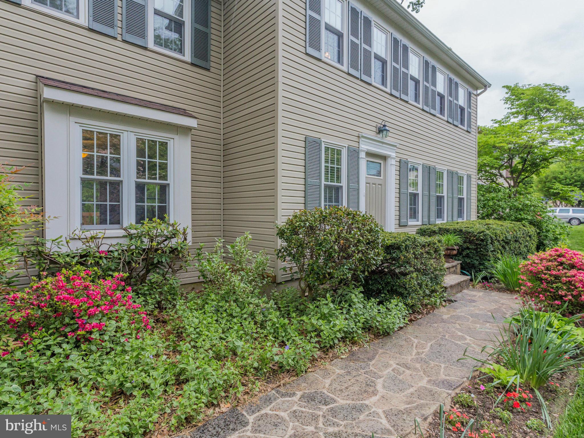 BURKE CENTRE - Residential