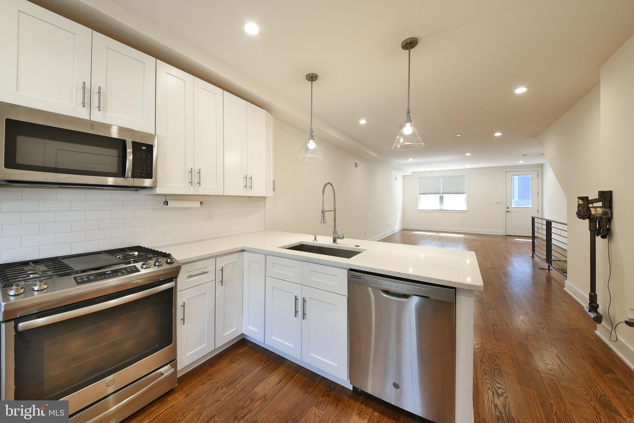 GRADUATE HOSPITAL - Residential