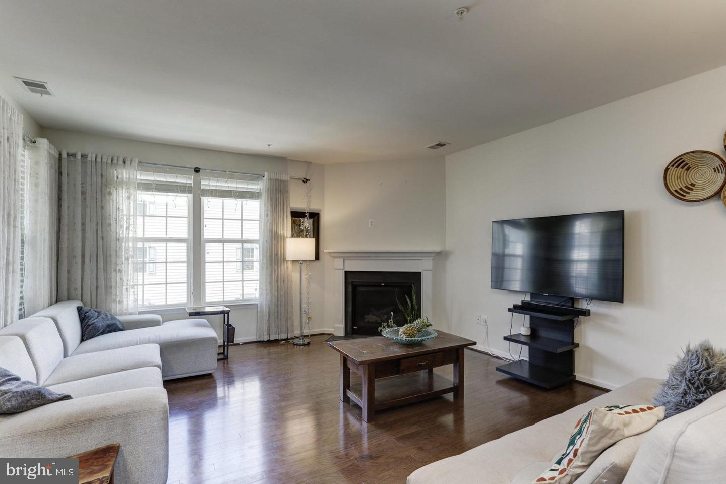 LINTON AT BALLENGER - Residential Lease