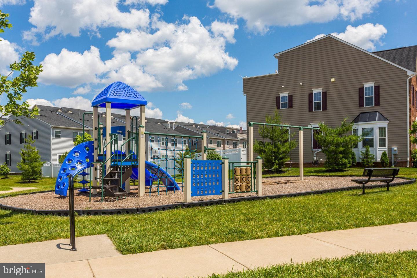 LINTON AT BALLENGER - Residential Lease