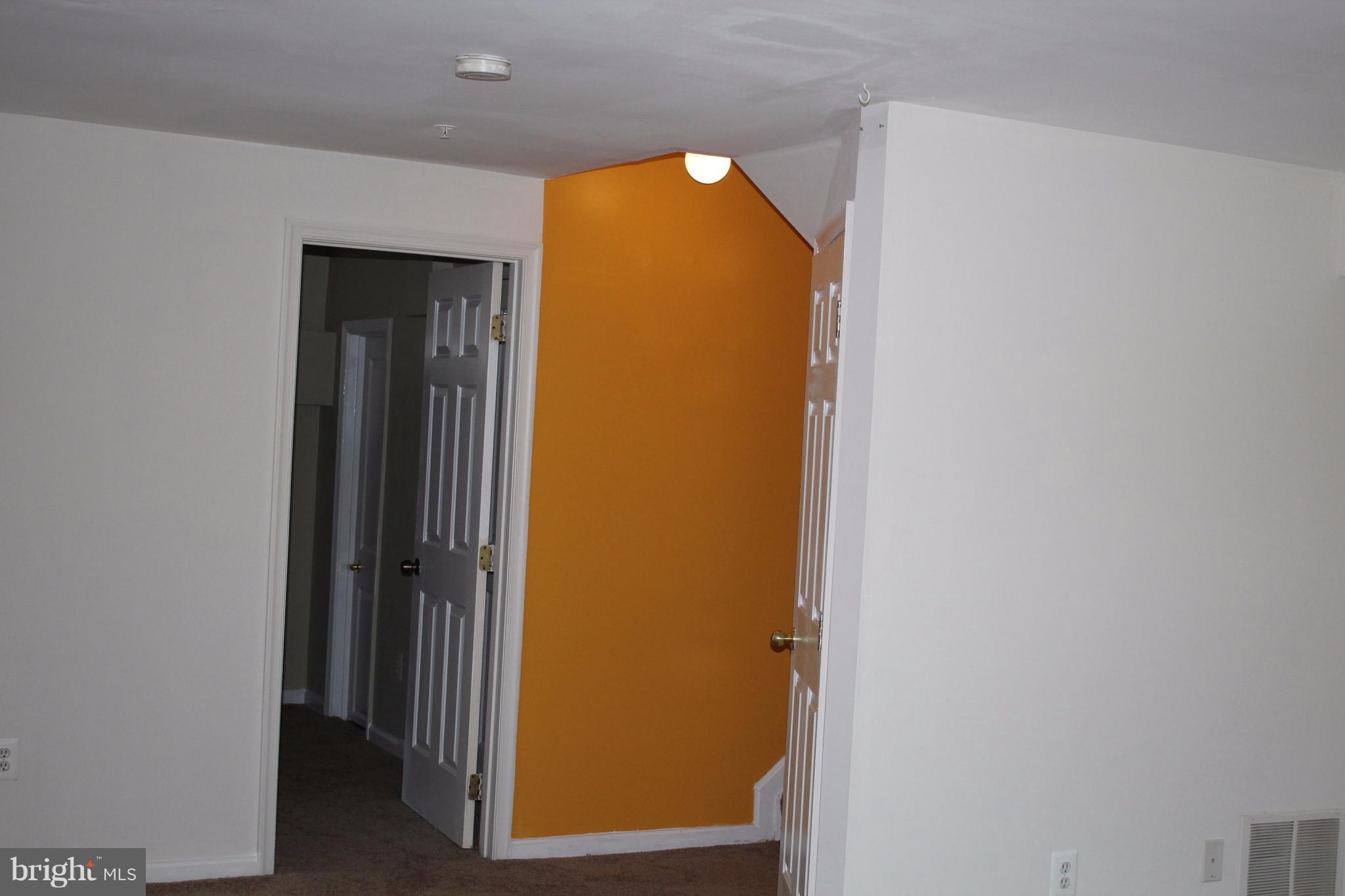 GREENSPRING OVERLOOK - Residential Lease