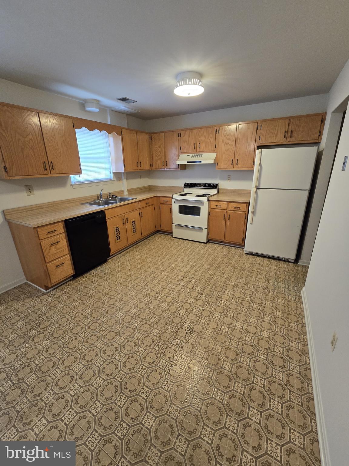 LA PLATA - Residential Lease