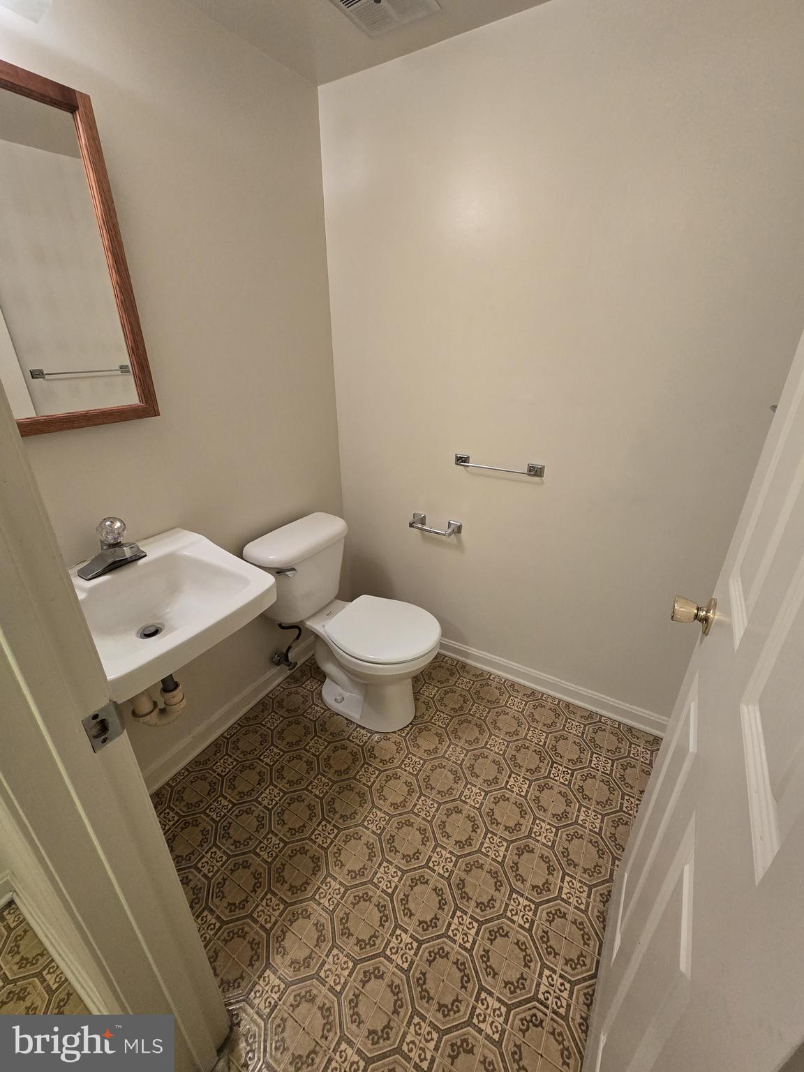 LA PLATA - Residential Lease