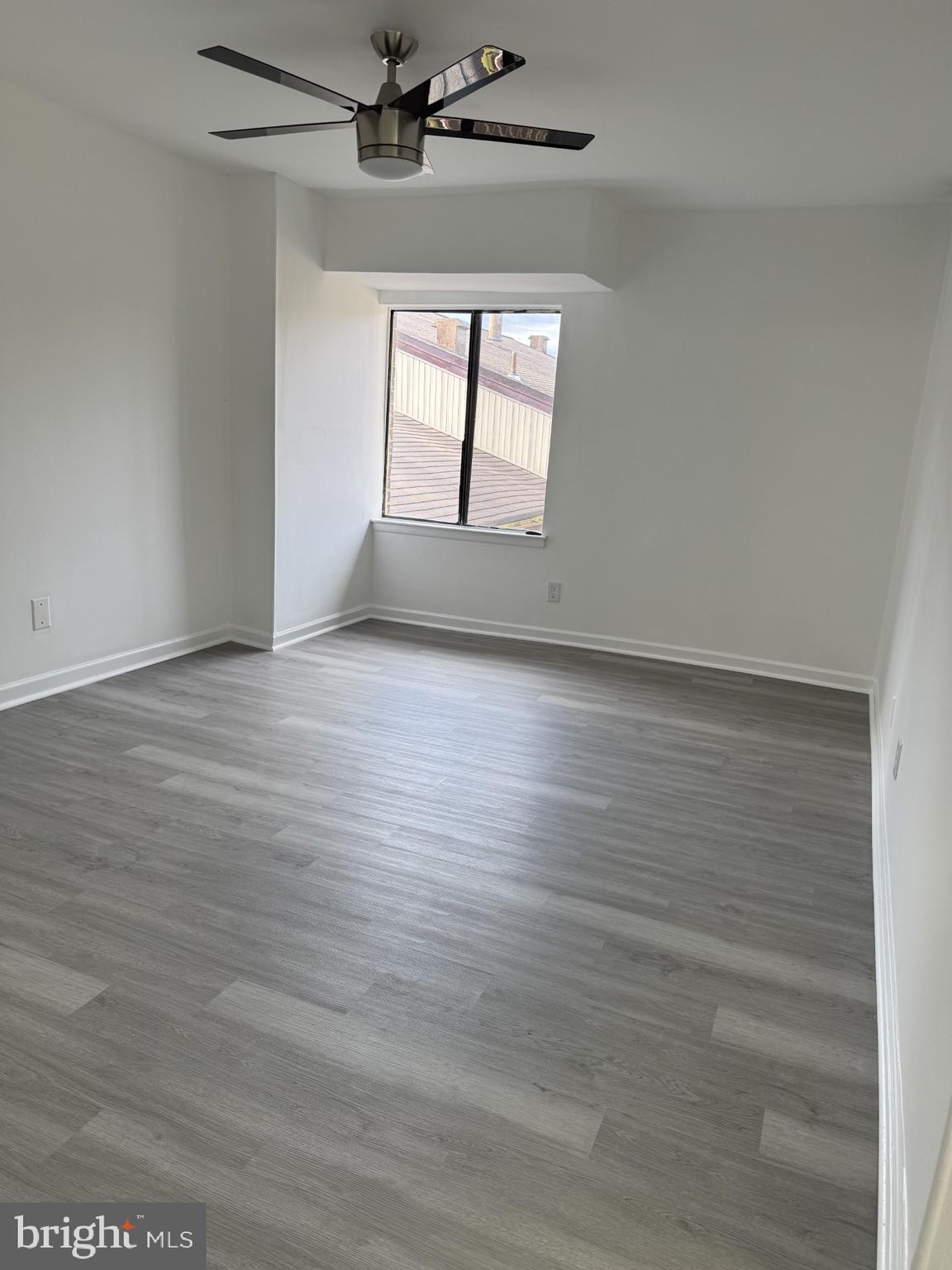 CHERRY GLEN CONDOS - Residential