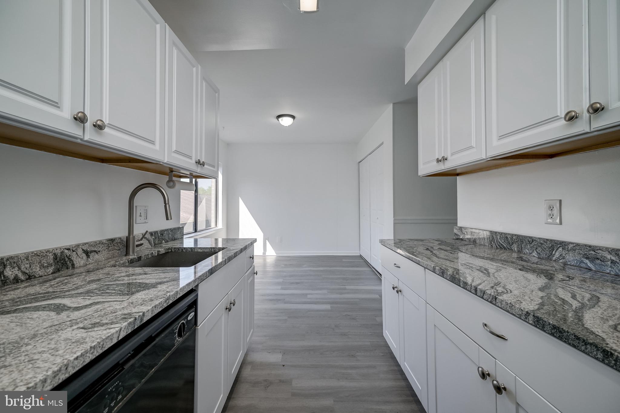 CHERRY GLEN CONDOS - Residential