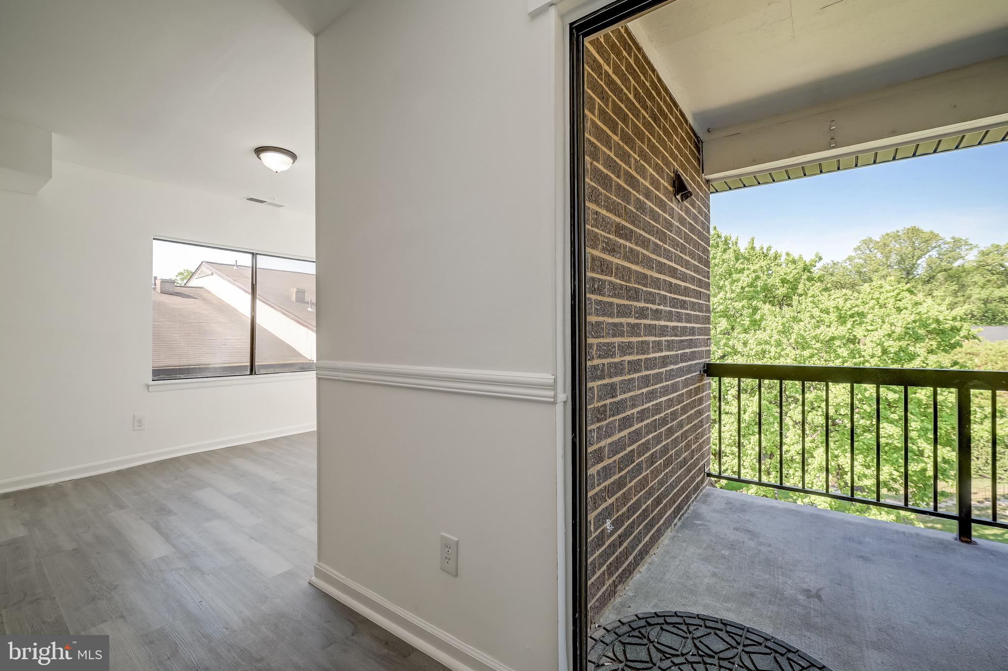 CHERRY GLEN CONDOS - Residential