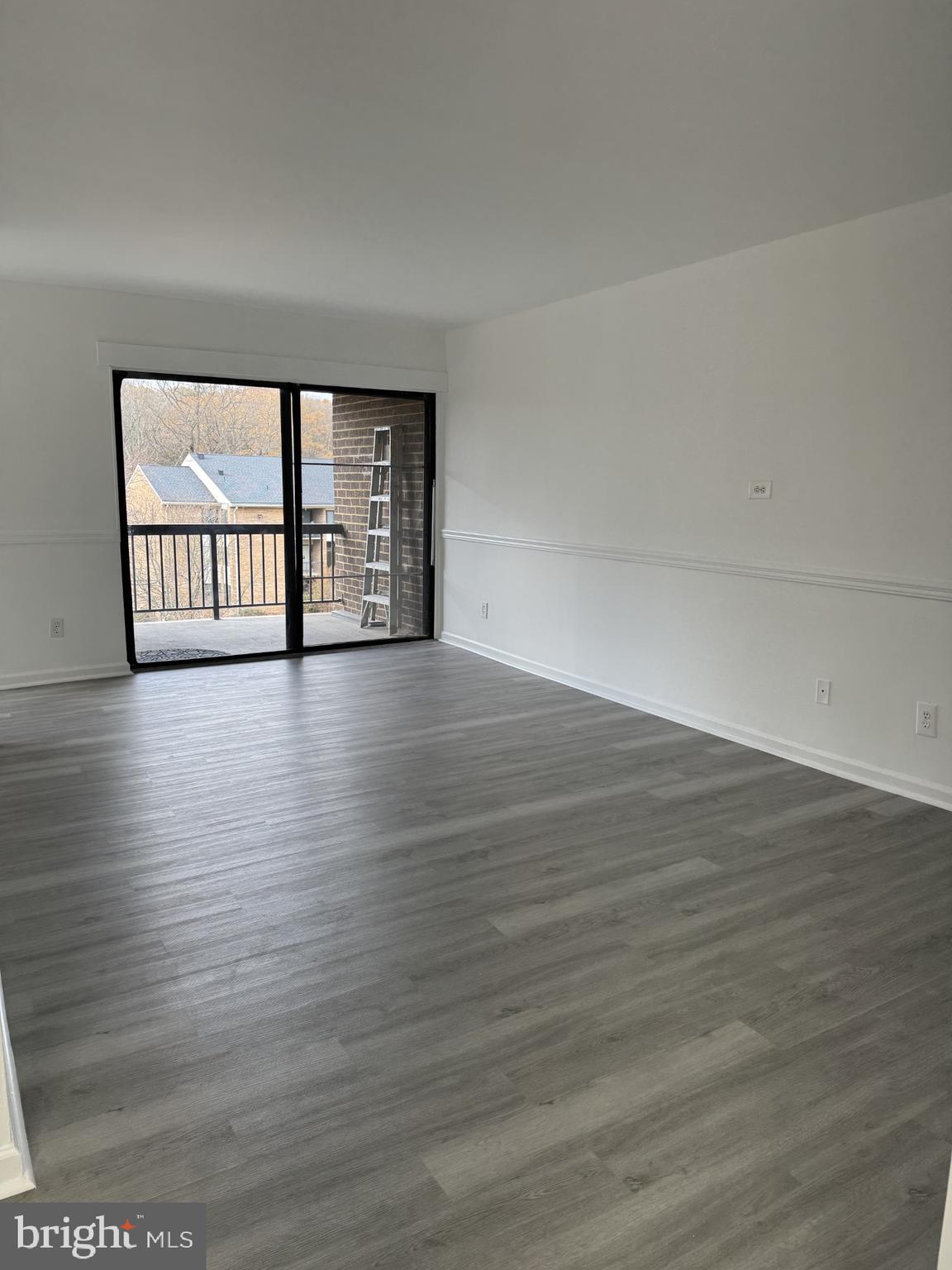 CHERRY GLEN CONDOS - Residential