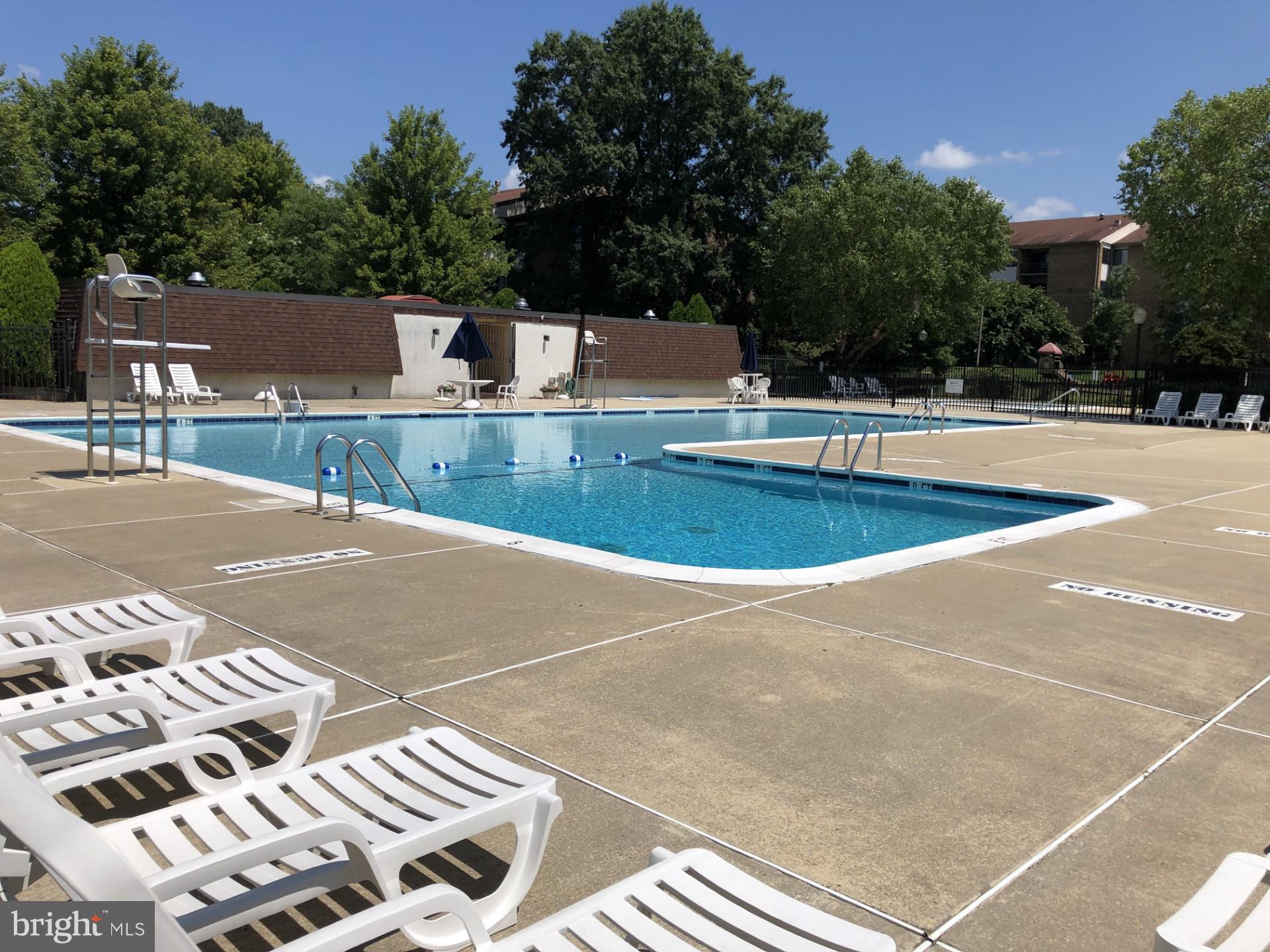 CHERRY GLEN CONDOS - Residential