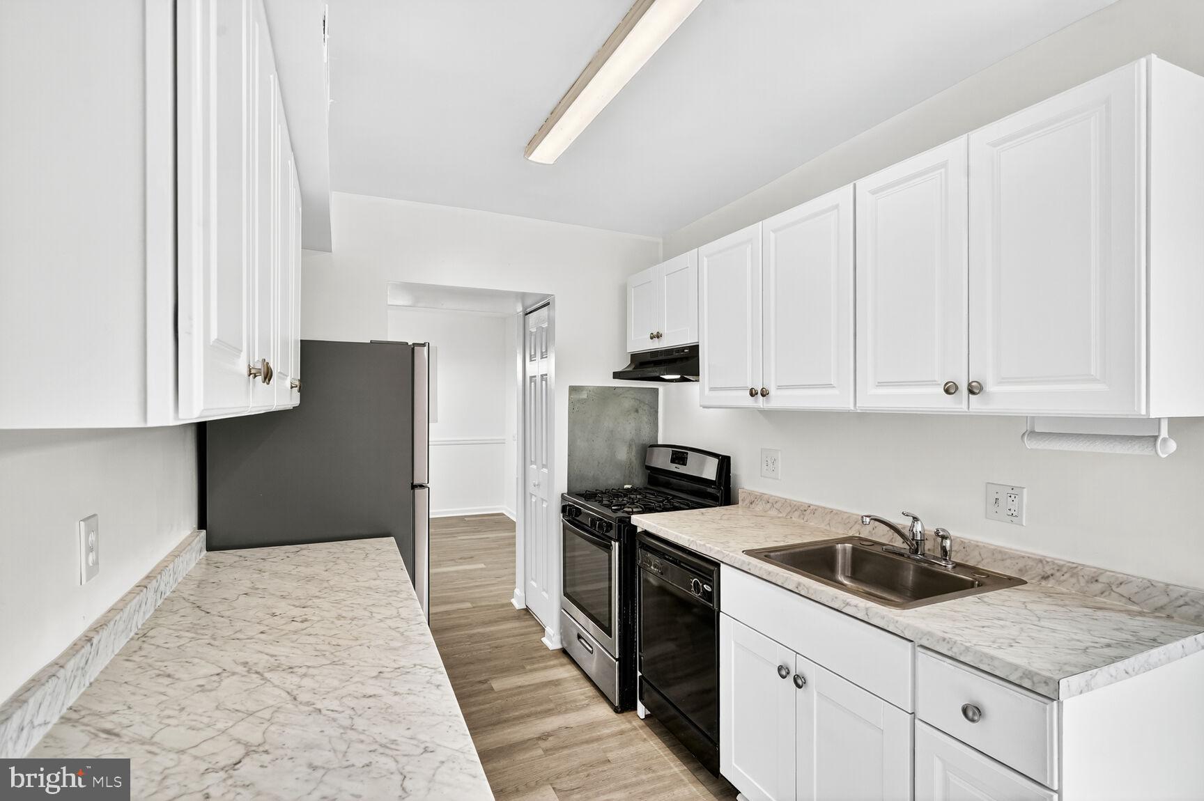 CHERRY GLEN CONDOS - Residential