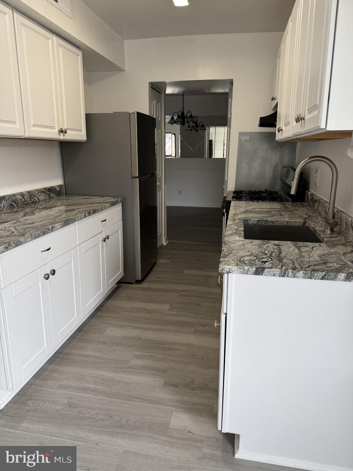 CHERRY GLEN CONDOS - Residential