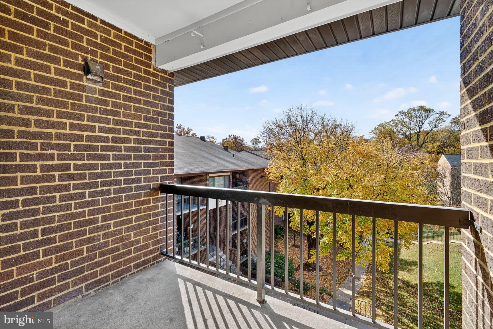 CHERRY GLEN CONDOS - Residential