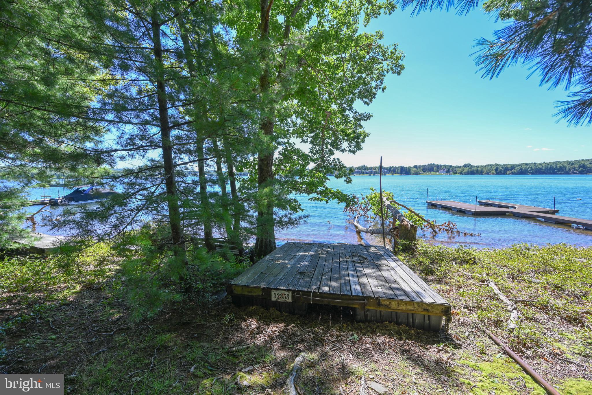 THOUSAND ACRES - Land