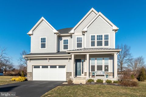 Homes For Sale - 725 Conrad Drive<br/> WARRINGTON, PA 18976