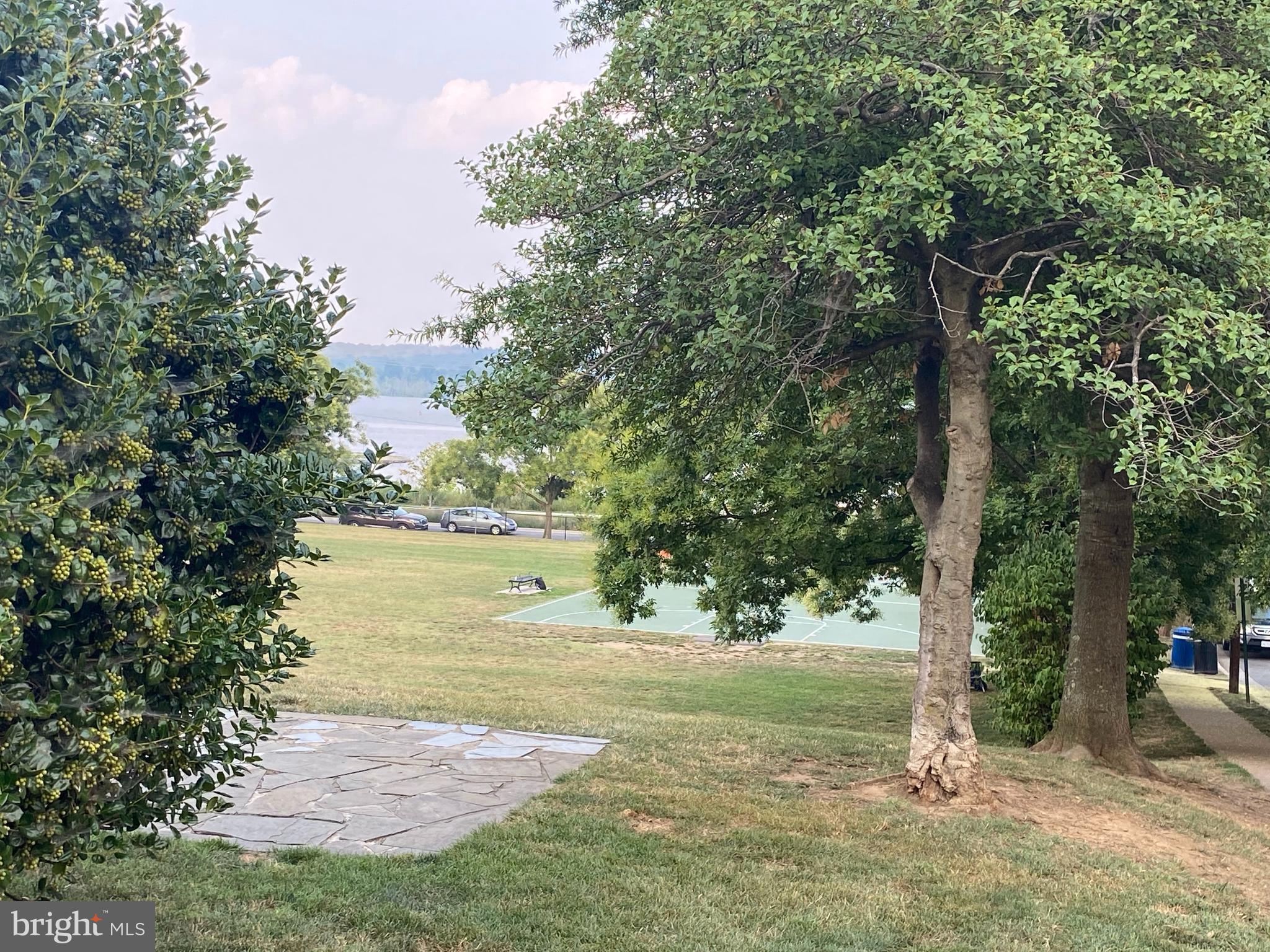 OLD TOWN ALEXANDRIA - Residential