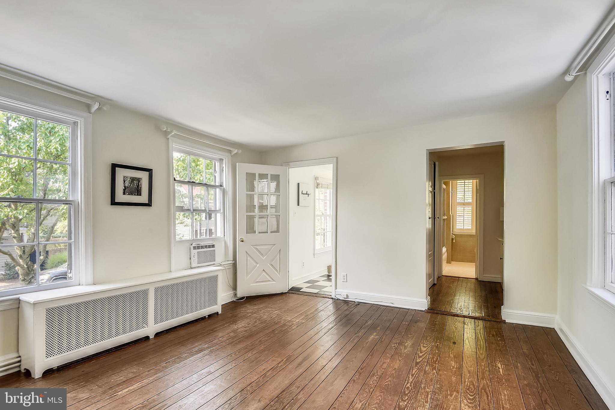 OLD TOWN ALEXANDRIA - Residential