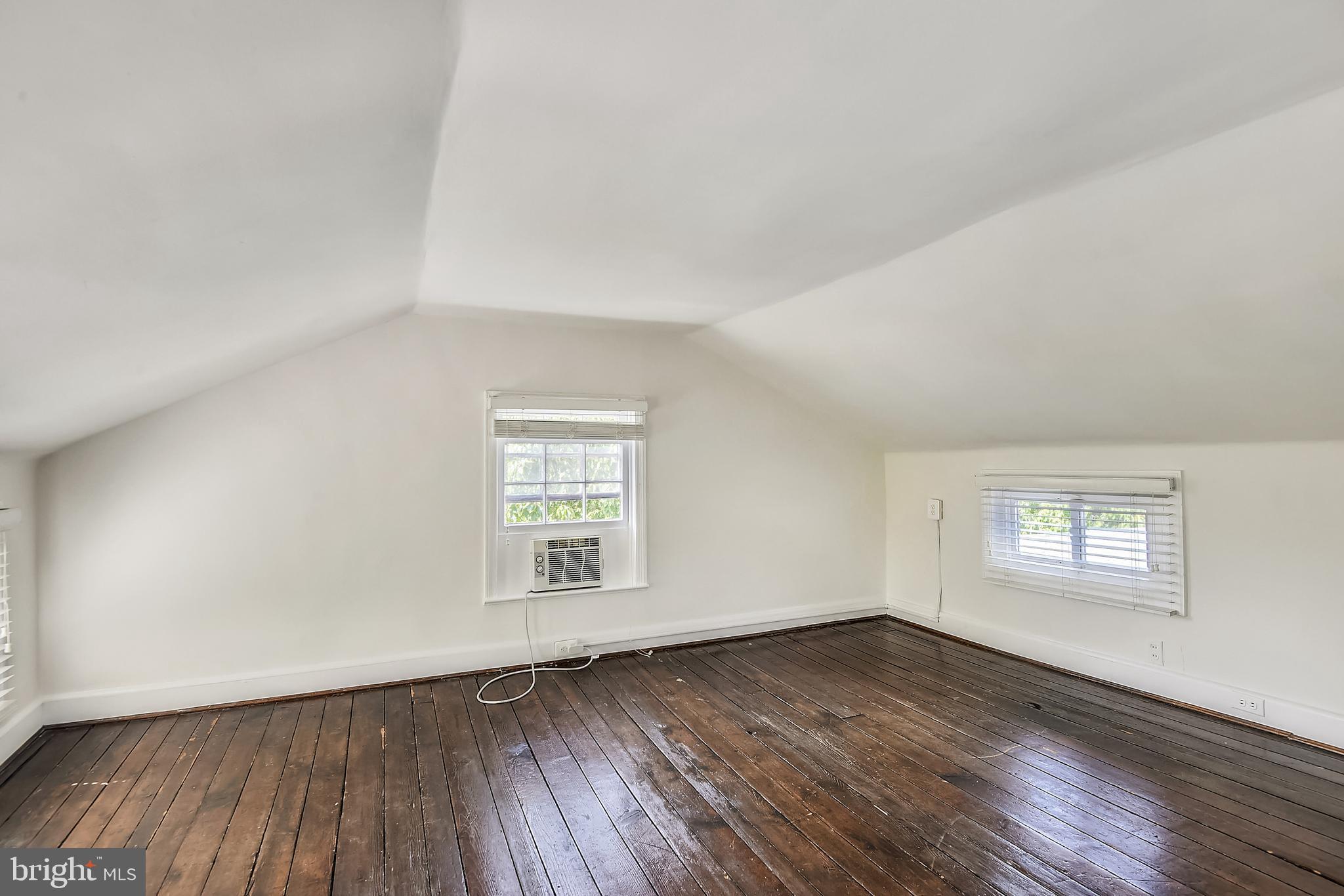 OLD TOWN ALEXANDRIA - Residential