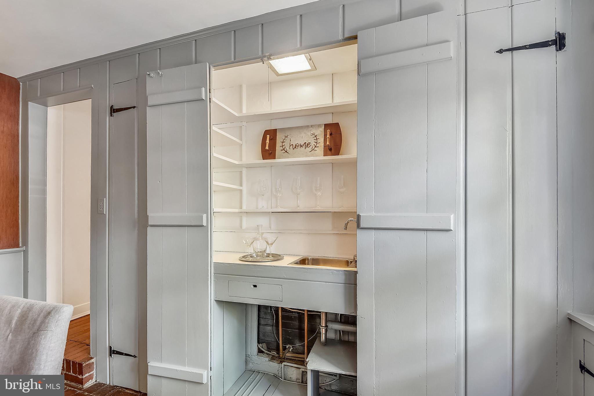 OLD TOWN ALEXANDRIA - Residential