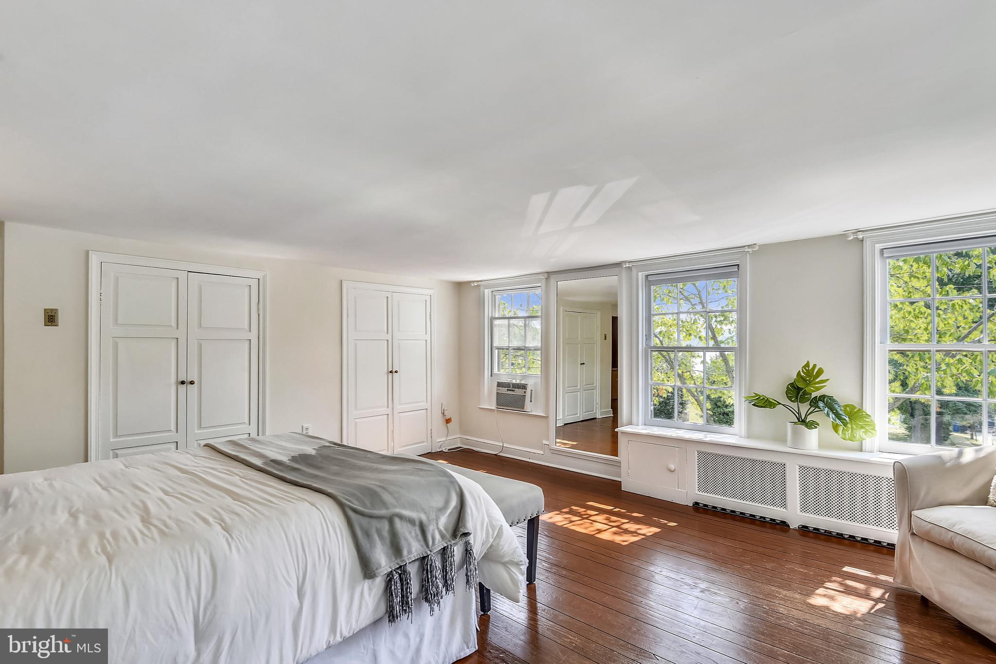 OLD TOWN ALEXANDRIA - Residential