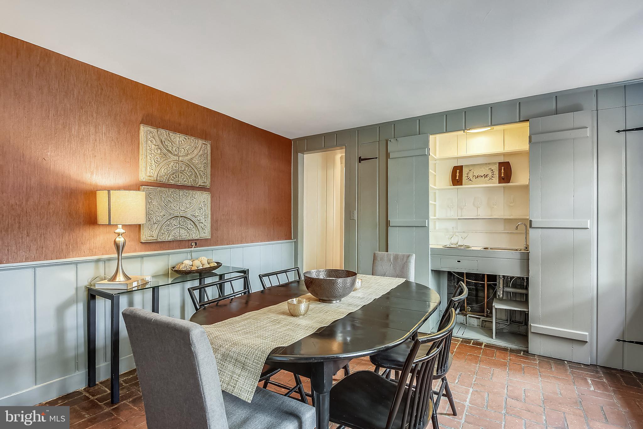 OLD TOWN ALEXANDRIA - Residential