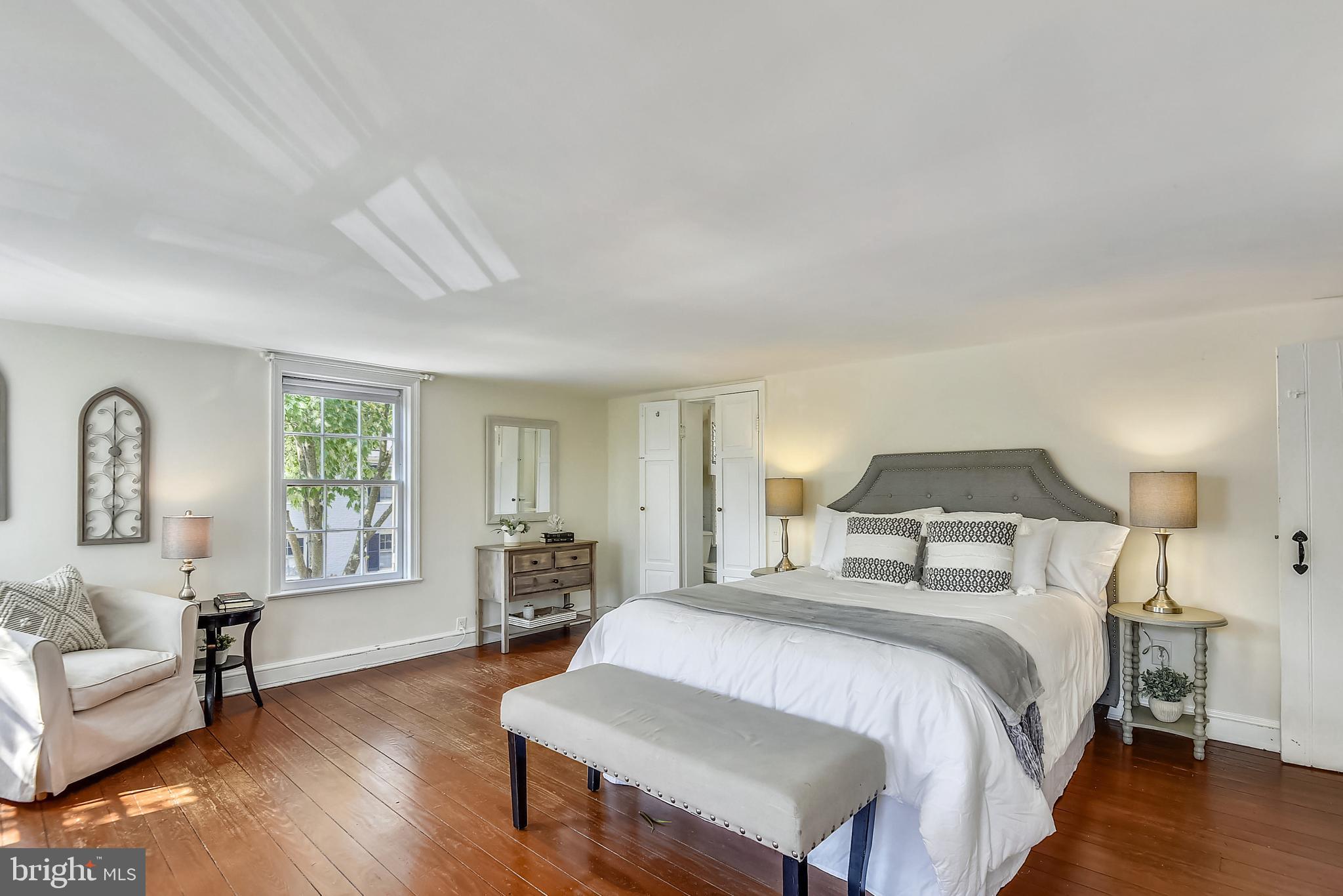 OLD TOWN ALEXANDRIA - Residential