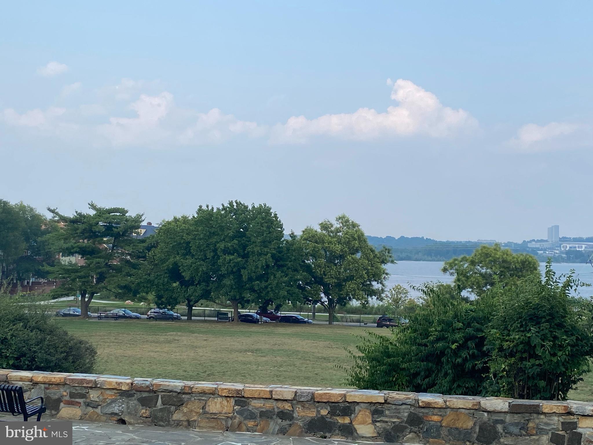 OLD TOWN ALEXANDRIA - Residential