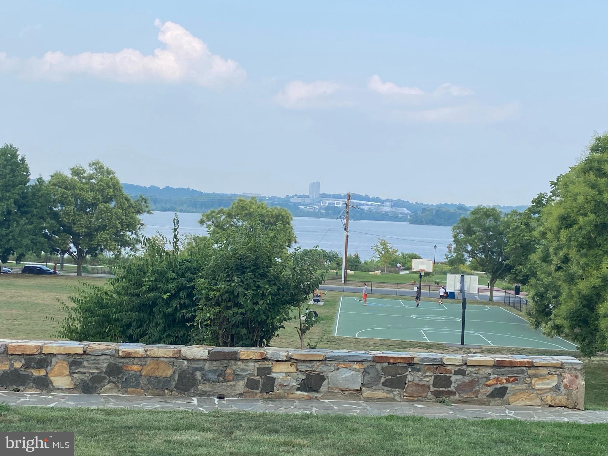 OLD TOWN ALEXANDRIA - Residential