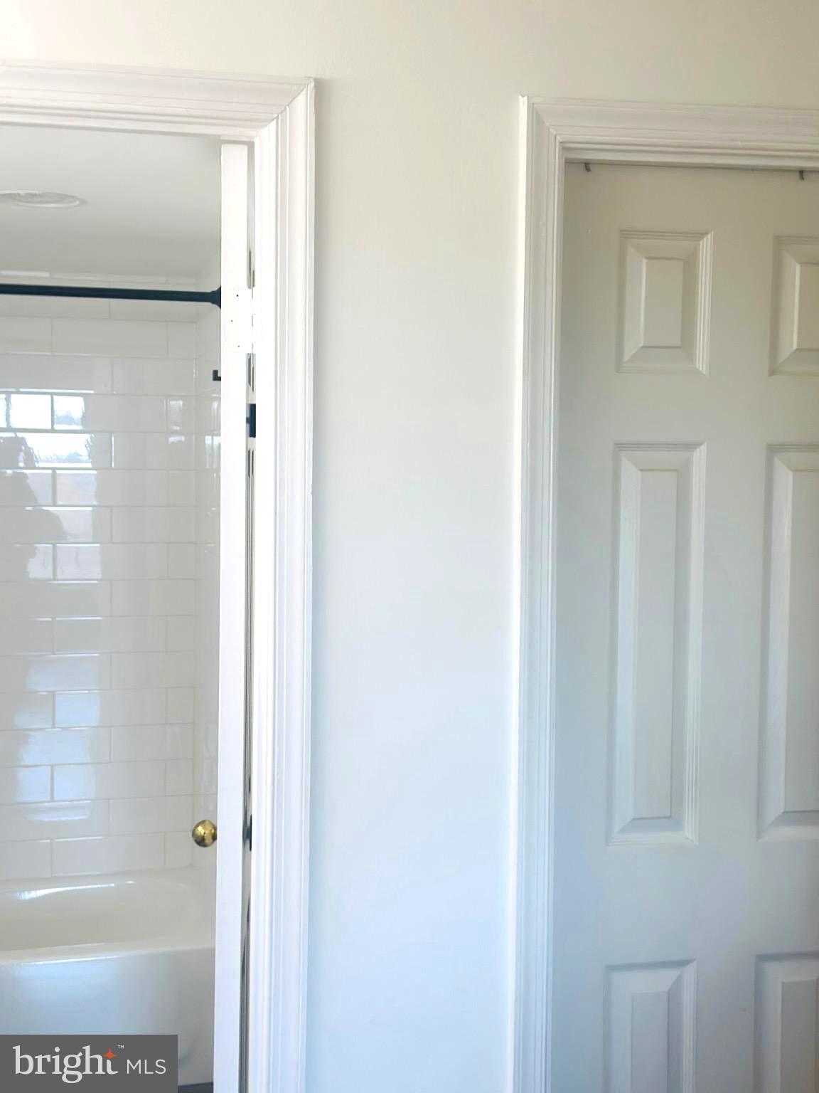 LAKESIDE PLAZA - Residential