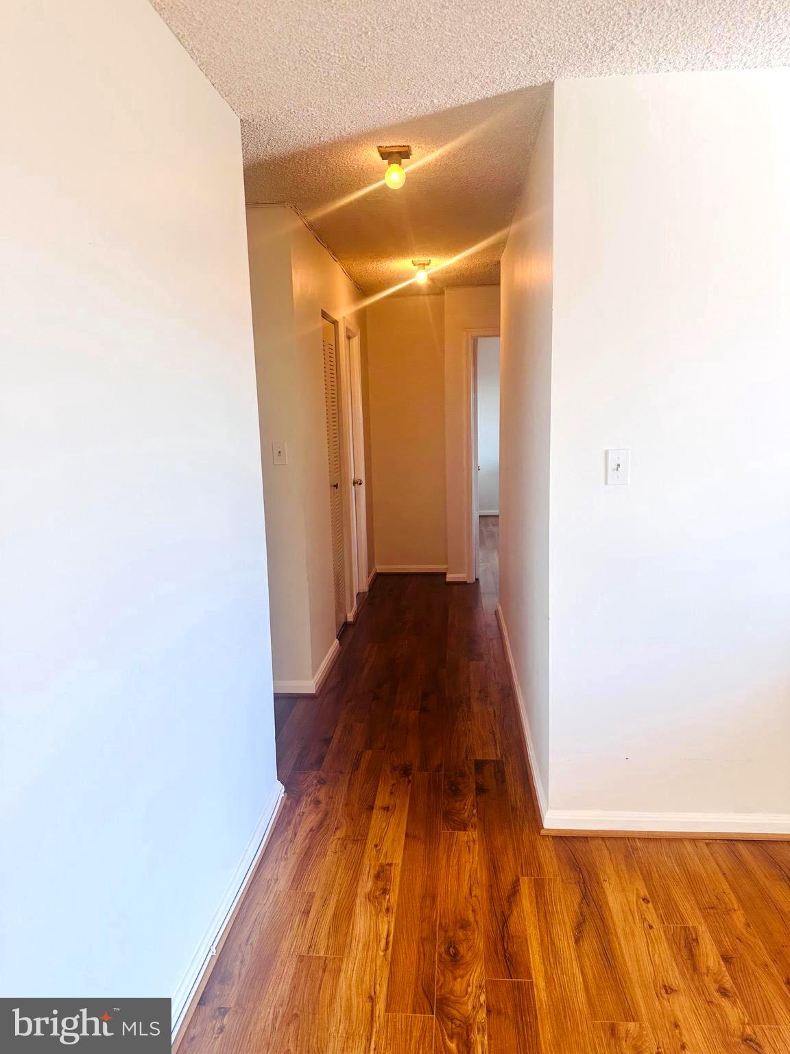 LAKESIDE PLAZA - Residential